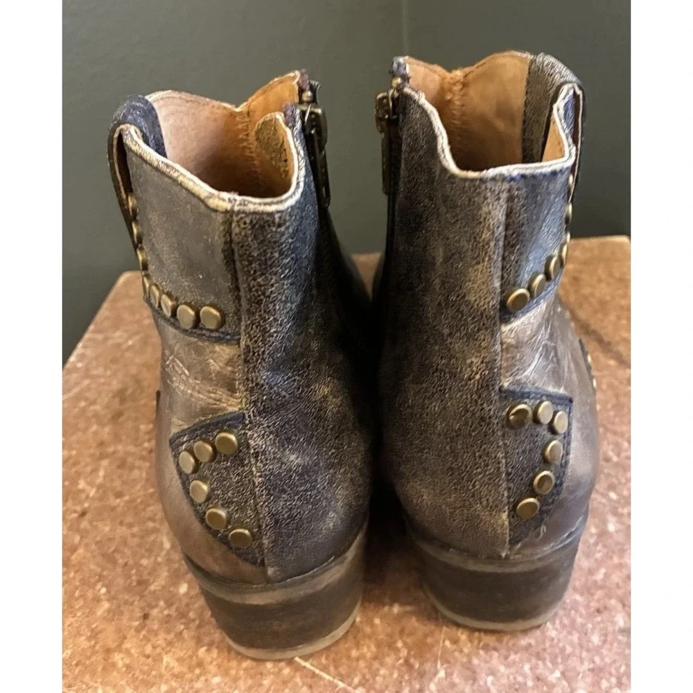 Circle‎ G Women's Studded Star Inlay Ankle Boots Distressed Blue Size 6.5